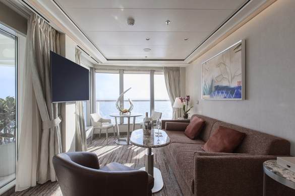 Silversea Silver Nova - Master Suite 2, ©Silversea Cruises Ltd.jpg